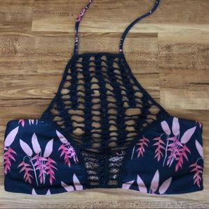 Acacia heliconia (RARE) panama top